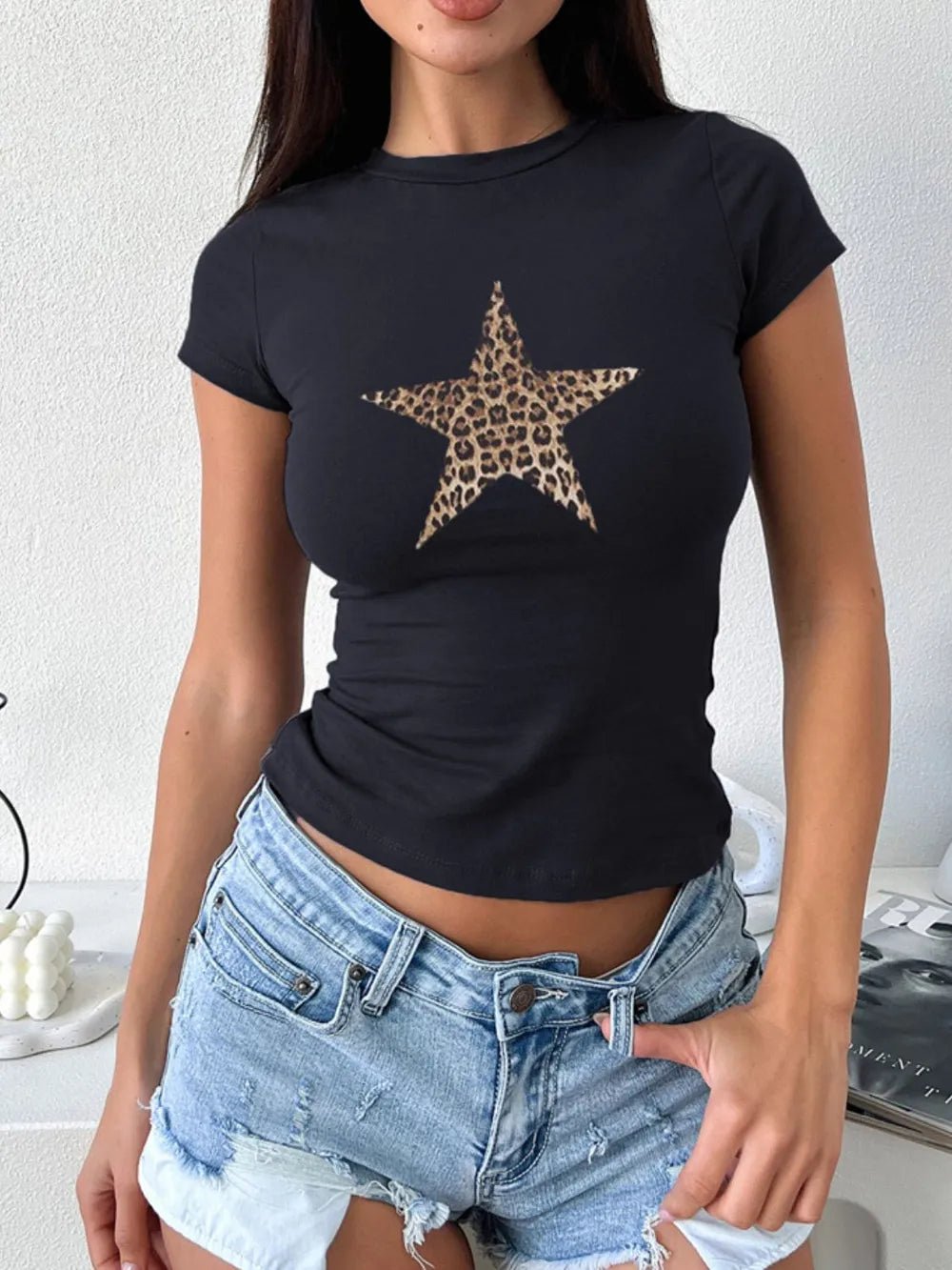 Devine Star Round Neck Short Sleeve T-Shirt - MDX Global Store